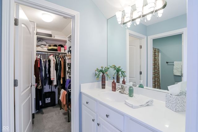 11785 Darsley Drive, Fishers, IN 46037