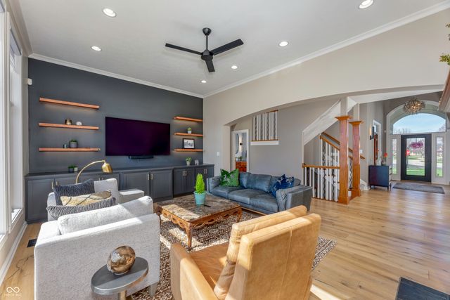 11785 Darsley Drive, Fishers, IN 46037