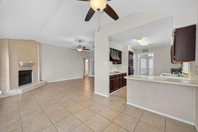 2931 Parkwood Manor Drive, Houston, TX 77339