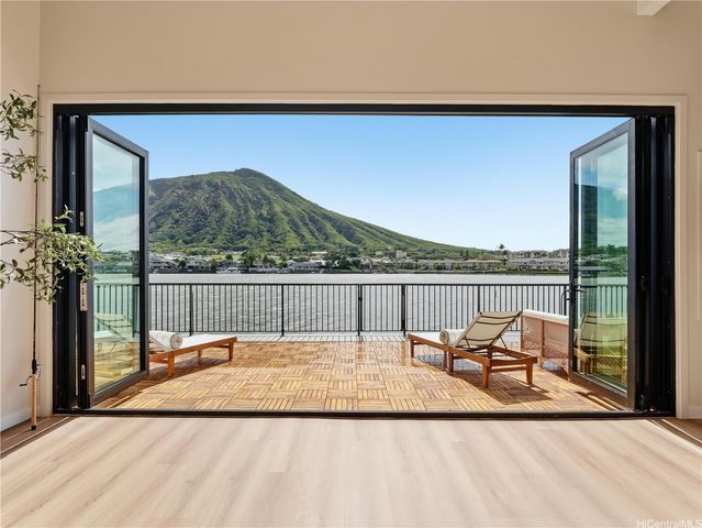 7157 Makaa Street, Honolulu, HI 96825