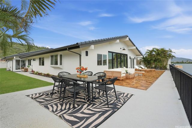 7157 Makaa Street, Honolulu, HI 96825