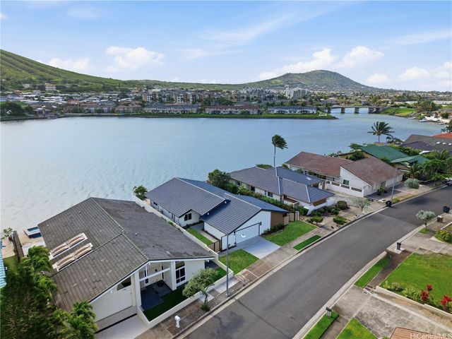 7157 Makaa Street, Honolulu, HI 96825