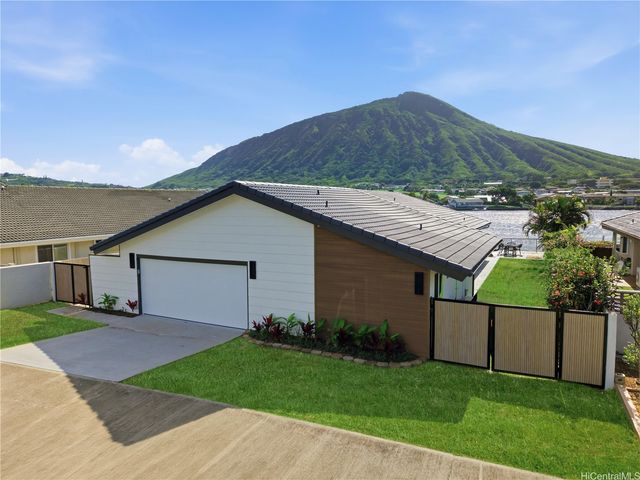 7157 Makaa Street, Honolulu, HI 96825