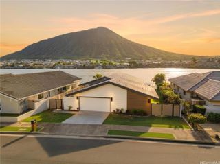 7157 Makaa Street, Honolulu, HI 96825