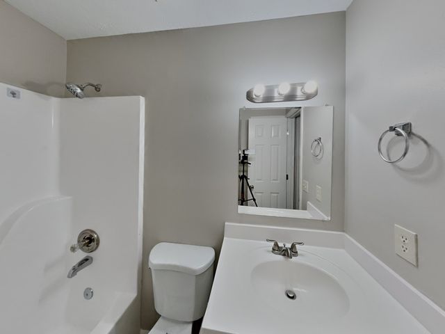 673 Mable Dr, La Vergne, TN 37086