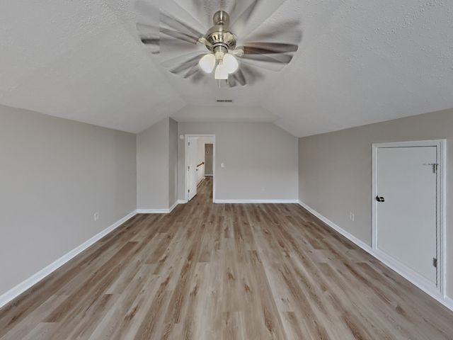 673 Mable Dr, La Vergne, TN 37086