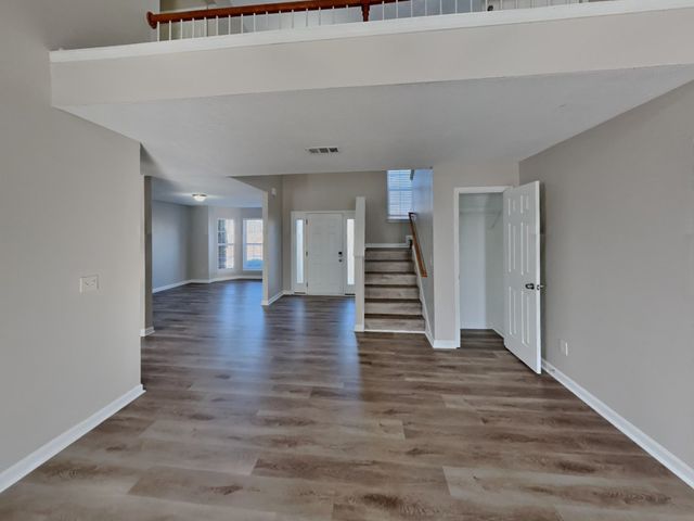 673 Mable Dr, La Vergne, TN 37086