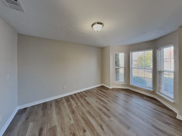 673 Mable Dr, La Vergne, TN 37086