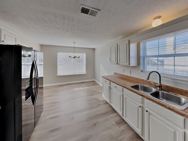 673 Mable Dr, La Vergne, TN 37086