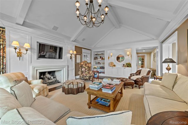 375 Dunston Road, Bloomfield Hills, MI 48304