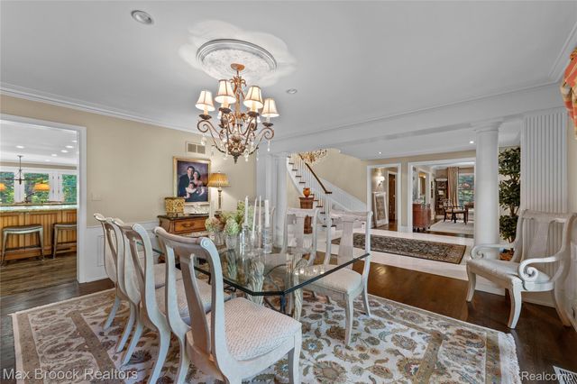 375 Dunston Road, Bloomfield Hills, MI 48304