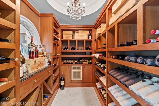 375 Dunston Road, Bloomfield Hills, MI 48304