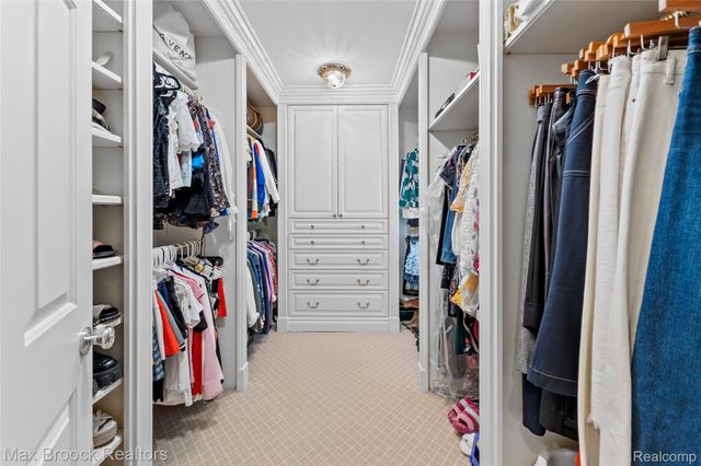 375 Dunston Road, Bloomfield Hills, MI 48304