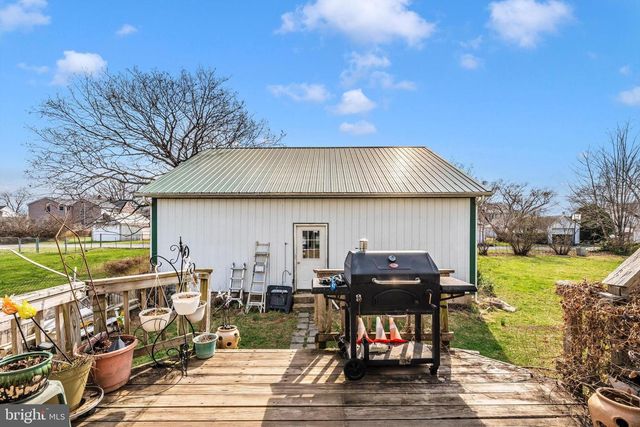 16 LOMBARD ST, Thurmont, MD 21788