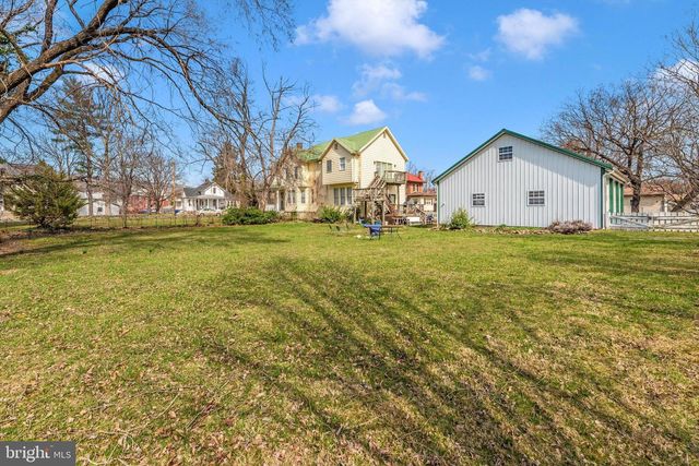 16 LOMBARD ST, Thurmont, MD 21788