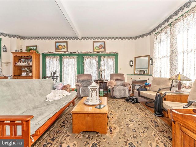 16 LOMBARD ST, Thurmont, MD 21788