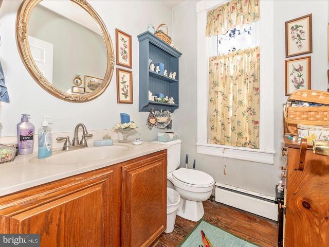 16 LOMBARD ST, Thurmont, MD 21788