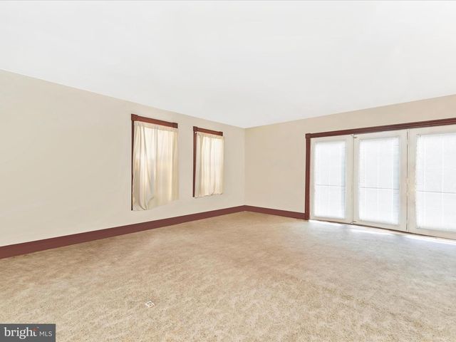 16 LOMBARD ST, Thurmont, MD 21788