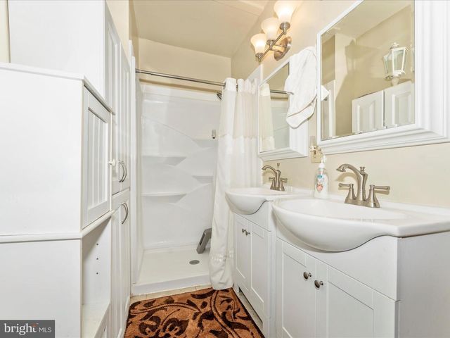 16 LOMBARD ST, Thurmont, MD 21788