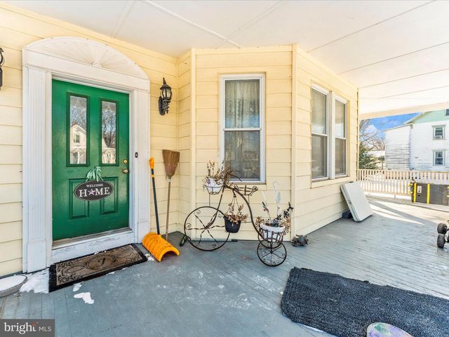 16 LOMBARD ST, Thurmont, MD 21788