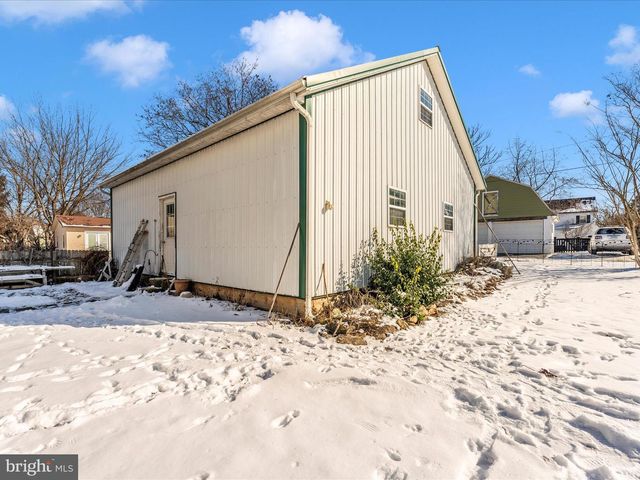 16 LOMBARD ST, Thurmont, MD 21788