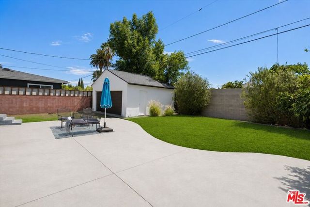 6212 Tunney Avenue, Tarzana, CA 91335