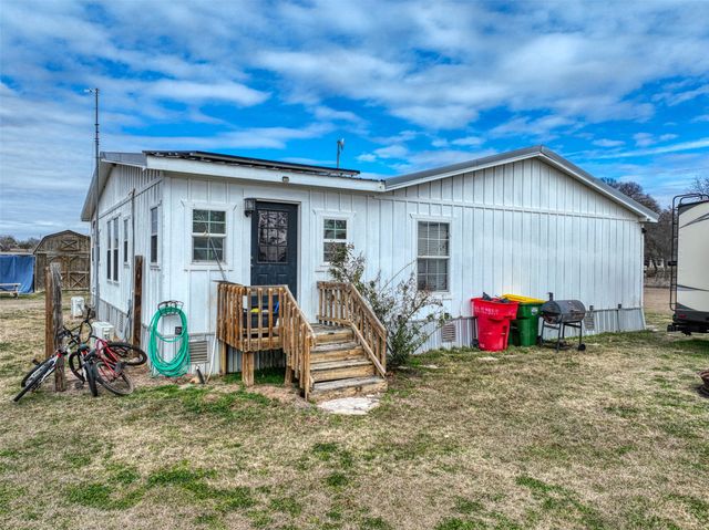 408 HCR 1414, Blum, TX 76627