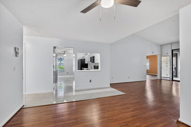 9364 Sable Ridge Circle 12-B, Boca Raton, FL 33434