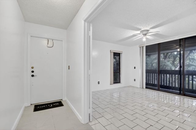 9364 Sable Ridge Circle 12-B, Boca Raton, FL 33434