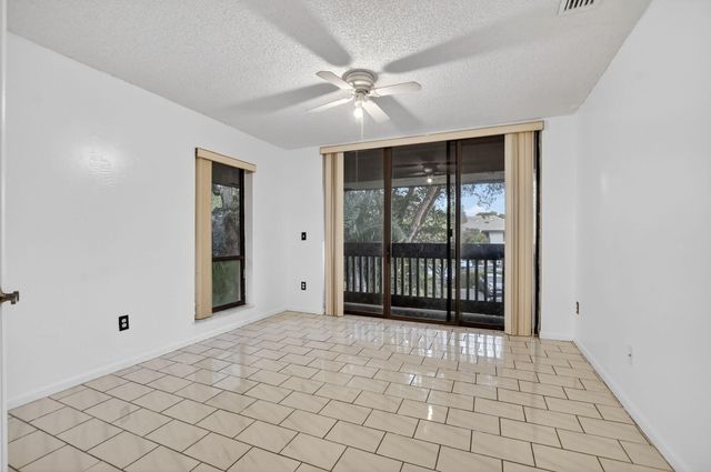 9364 Sable Ridge Circle 12-B, Boca Raton, FL 33434