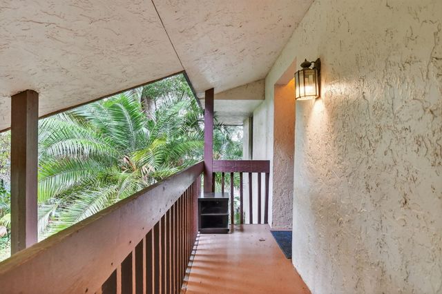 9364 Sable Ridge Circle 12-B, Boca Raton, FL 33434