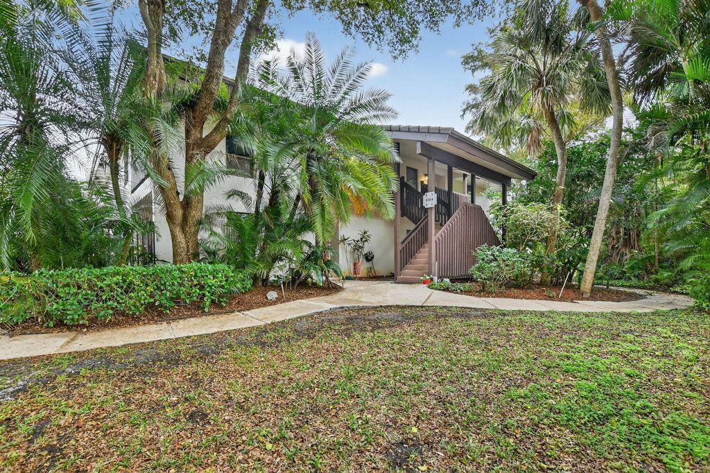 9364 Sable Ridge Circle 12-B, Boca Raton, FL 33434