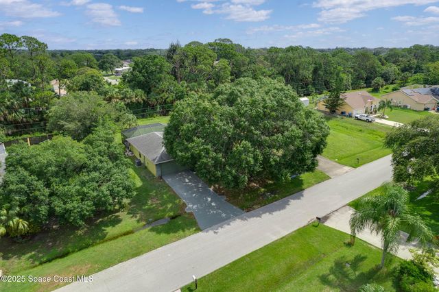 391 Abello Road SE, Palm Bay, FL 32909
