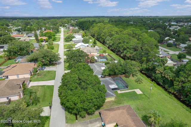 391 Abello Road SE, Palm Bay, FL 32909