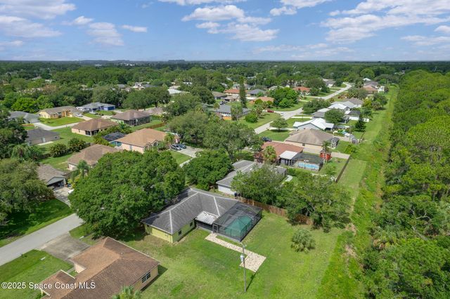 391 Abello Road SE, Palm Bay, FL 32909