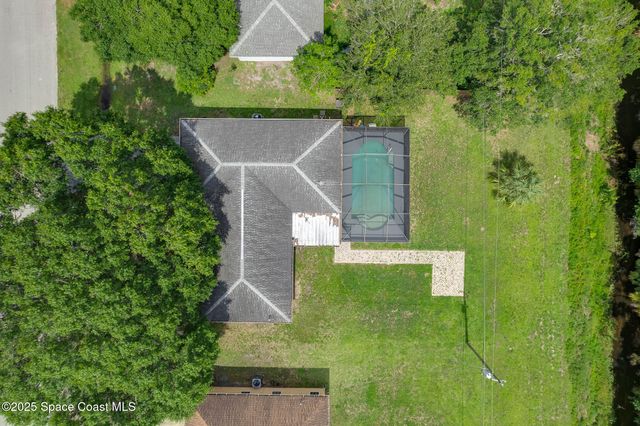 391 Abello Road SE, Palm Bay, FL 32909