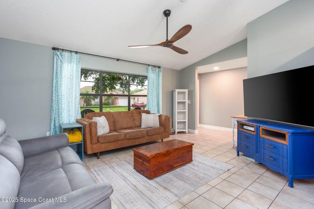 391 Abello Road SE, Palm Bay, FL 32909