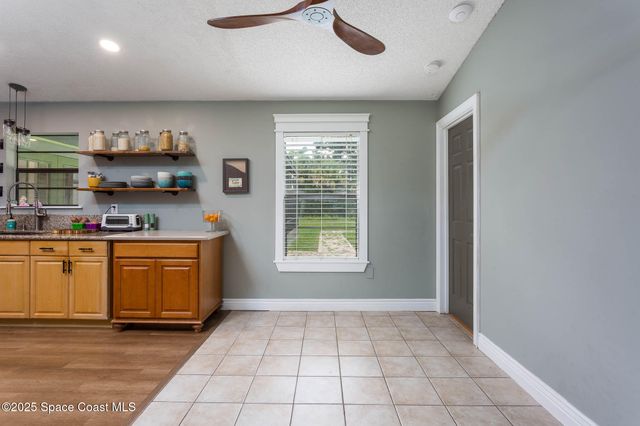 391 Abello Road SE, Palm Bay, FL 32909