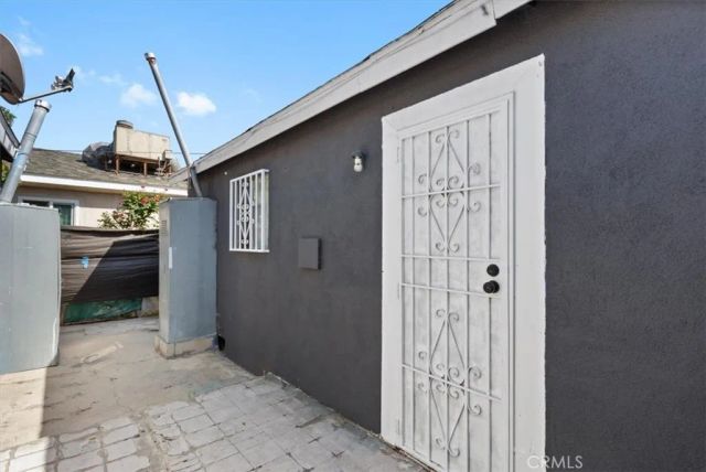 1049 W 67th, Los Angeles, CA 90044