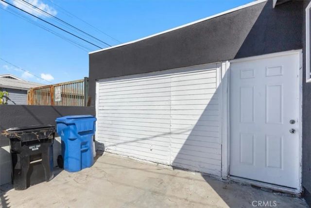 1049 W 67th, Los Angeles, CA 90044