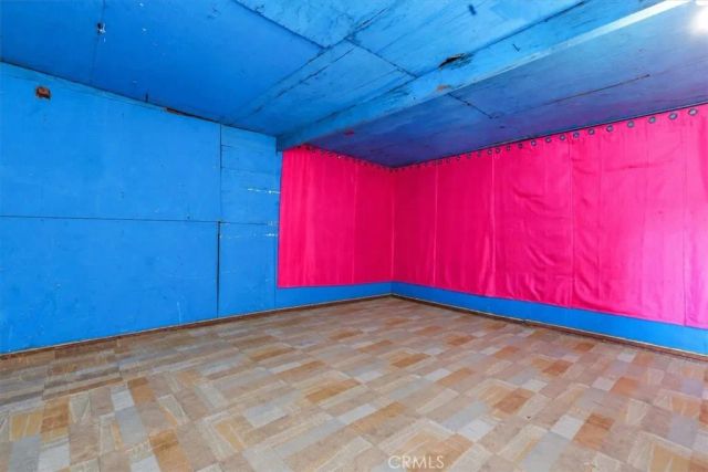 1049 W 67th, Los Angeles, CA 90044