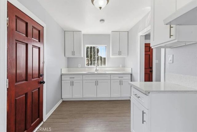 1049 W 67th, Los Angeles, CA 90044