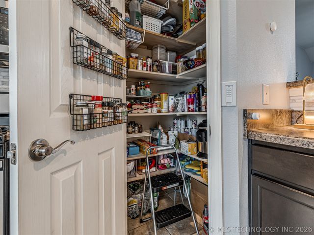 9283 S 255th East Avenue, Broken Arrow, OK 74014