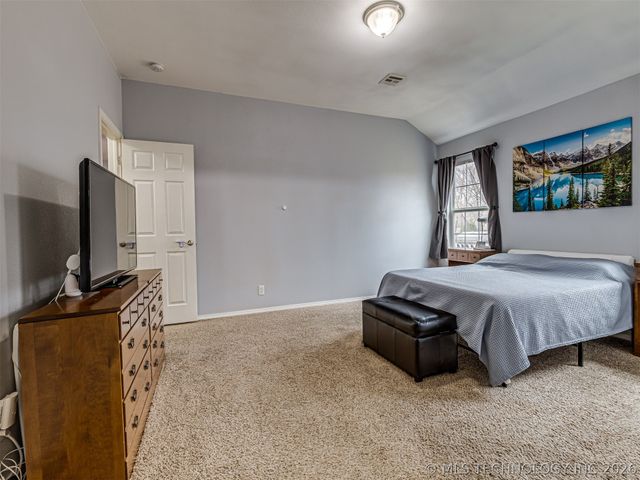 9283 S 255th East Avenue, Broken Arrow, OK 74014