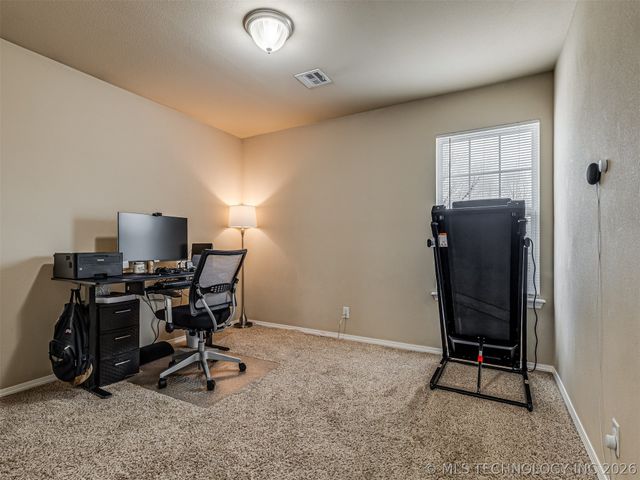 9283 S 255th East Avenue, Broken Arrow, OK 74014