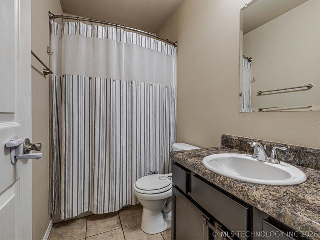 9283 S 255th East Avenue, Broken Arrow, OK 74014