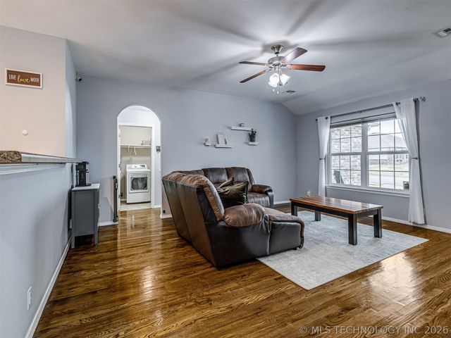 9283 S 255th East Avenue, Broken Arrow, OK 74014