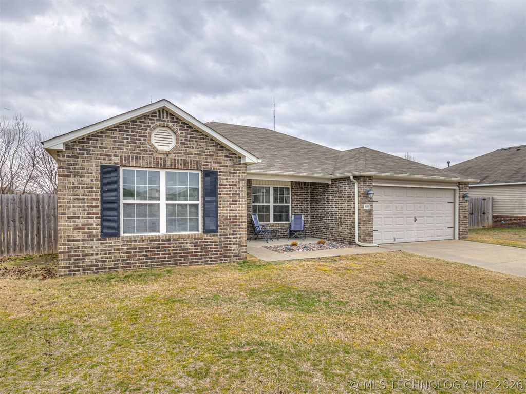 9283 S 255th East Avenue, Broken Arrow, OK 74014