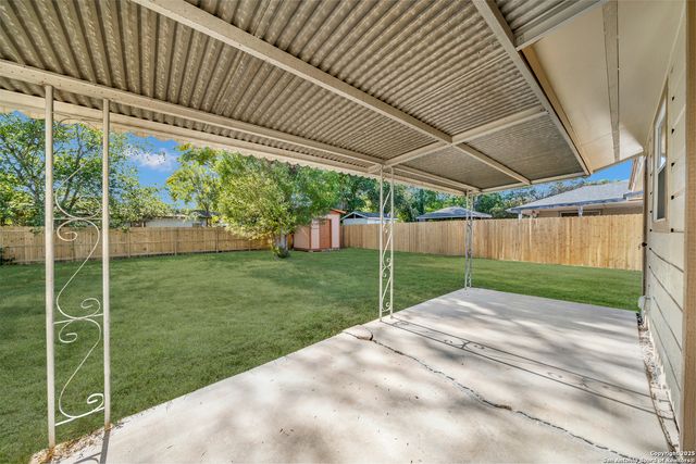 6410 Stable Road, Leon Valley, TX 78240