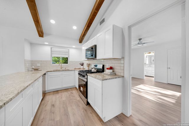 6410 Stable Road, Leon Valley, TX 78240